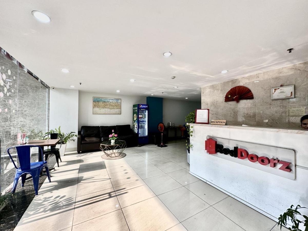 The Jade Hotel Near Tan Son Nhat Airport مدينة هوشي منه المظهر الخارجي الصورة